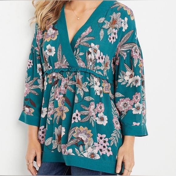 NWOT Maurice’s Floral Bell Sleeve Blouse Small - Picture 2 of 3